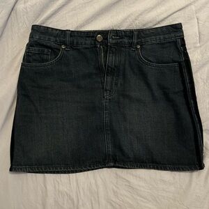 Zara denim mini skirt - size US 6